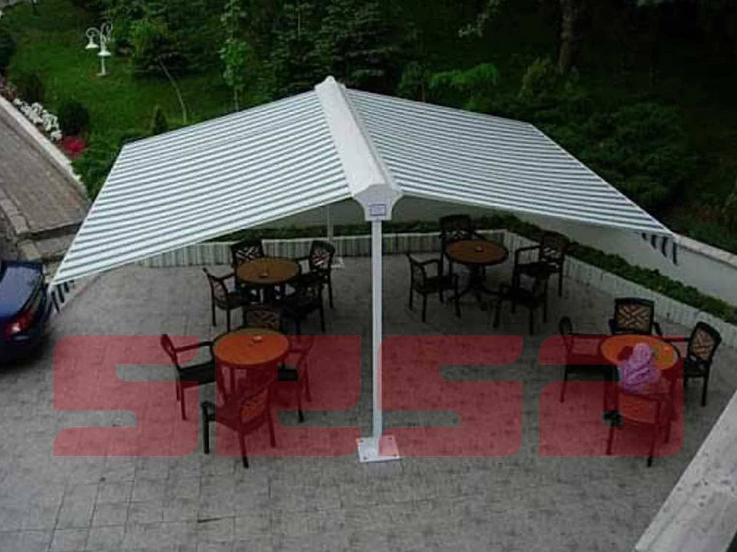 Articulated Awning